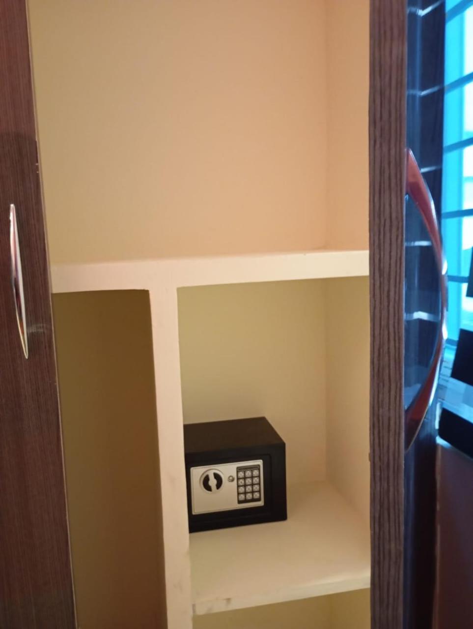 Aadya Inn New Luxury Hotel Tirupati Extérieur photo