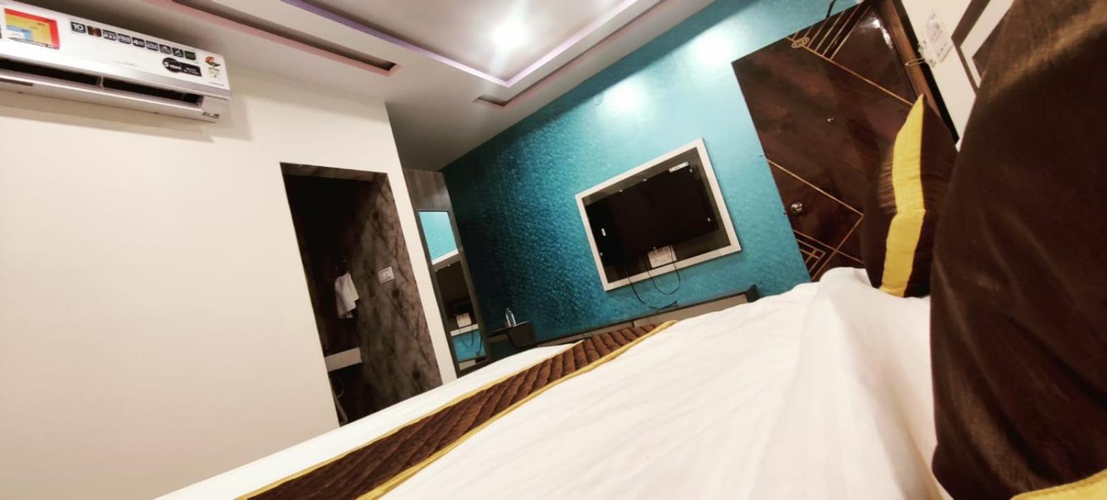 Aadya Inn New Luxury Hotel Tirupati Extérieur photo