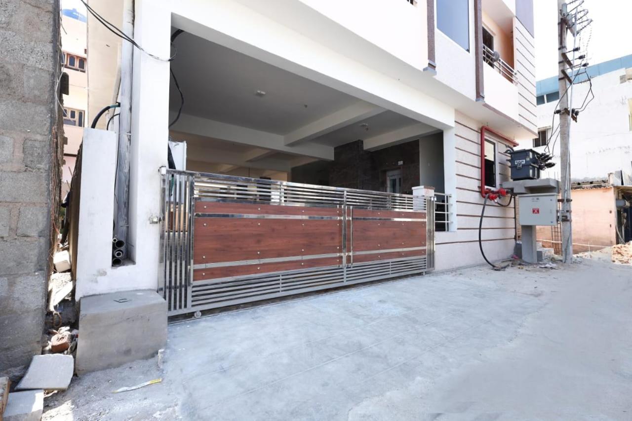 Aadya Inn New Luxury Hotel Tirupati Extérieur photo
